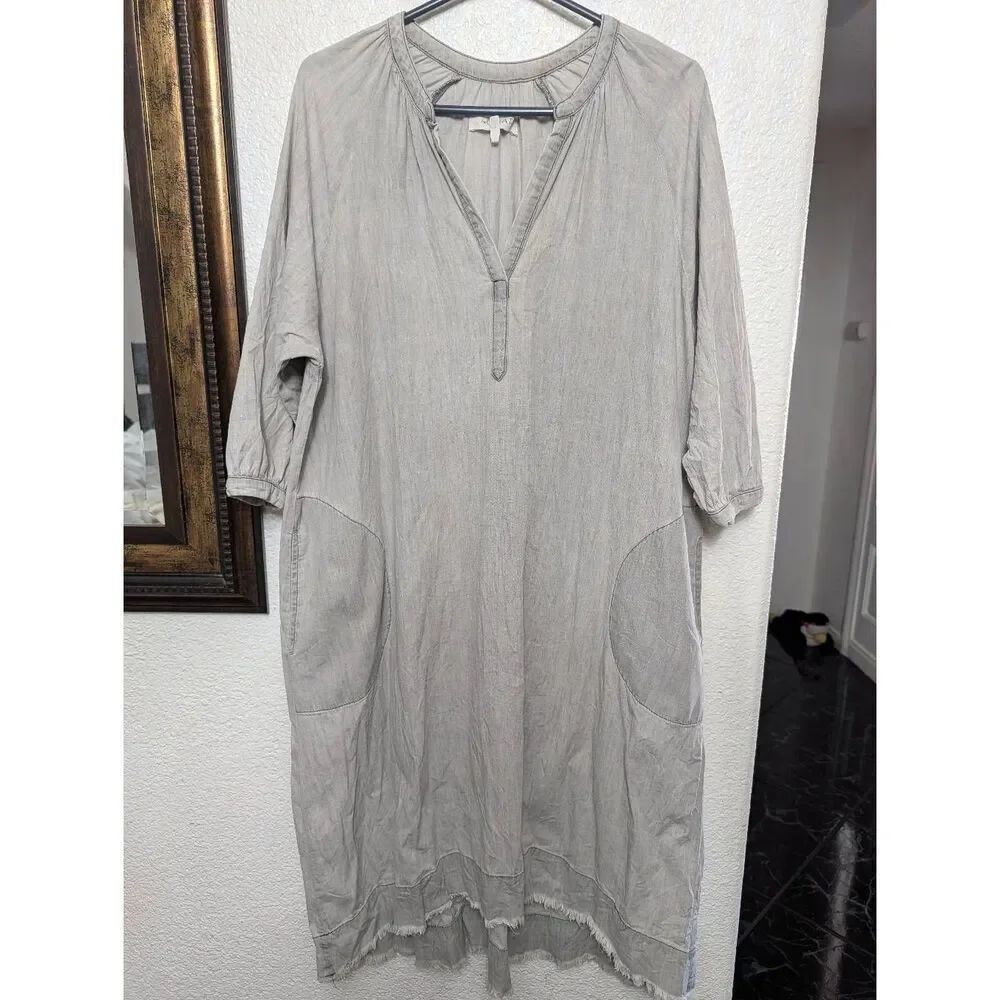 THE GREAT. Relax fits V neck dress size 0